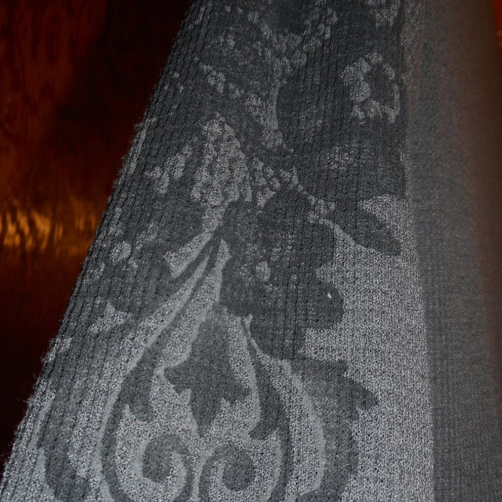 Gray Top by Unity - Picture 5 of 5